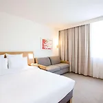 Novotel Reims 호텔
