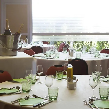 Hotell Novotel Reims
