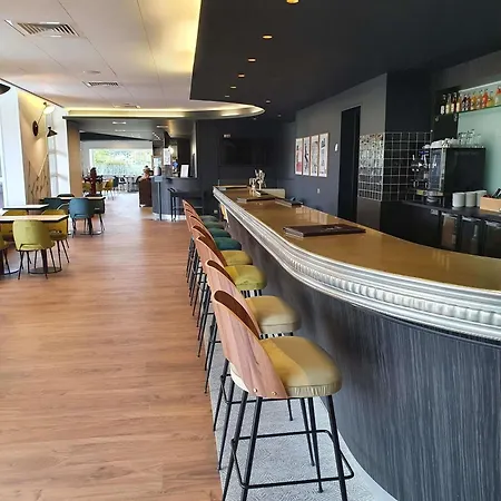 Hotell Novotel Reims 4*
