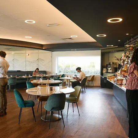 Hotell Novotel Reims 4*