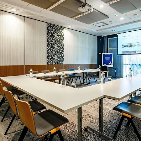 Novotel Reims Hotell 4*