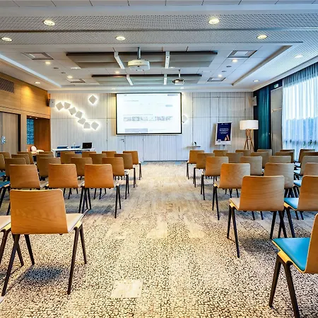 Novotel Reims Hotell 4*