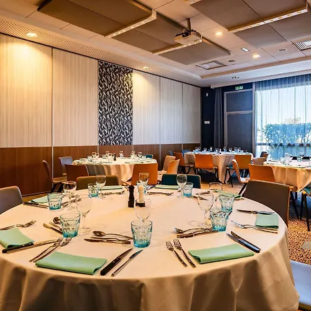Novotel Reims Hotel 4*