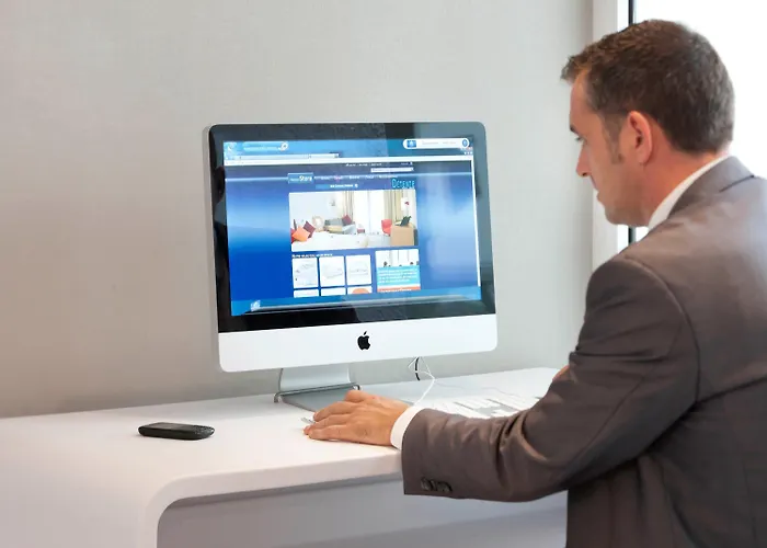 Novotel Reims 호텔 4*